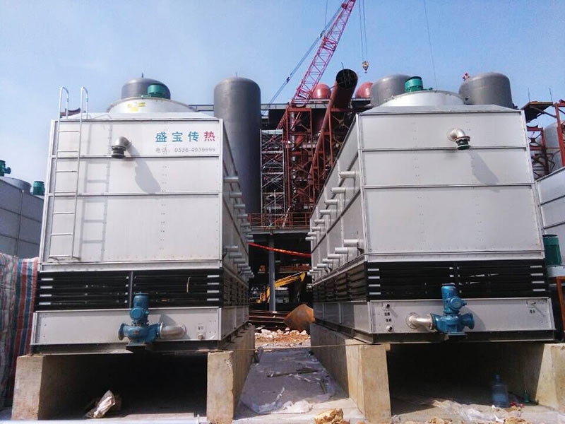 Closed cooling tower