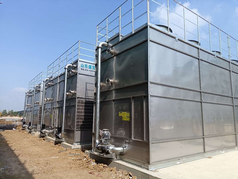 Stainless steel closed cooling tower