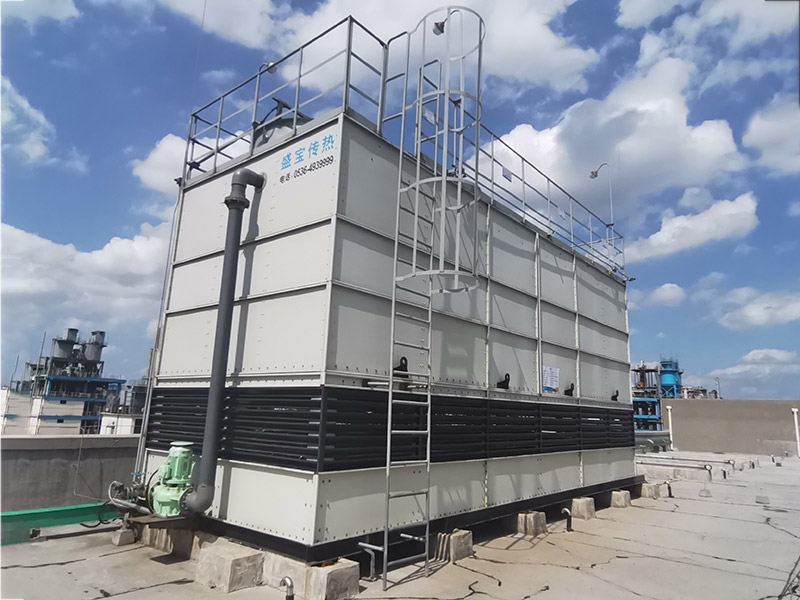 Closed cooling tower